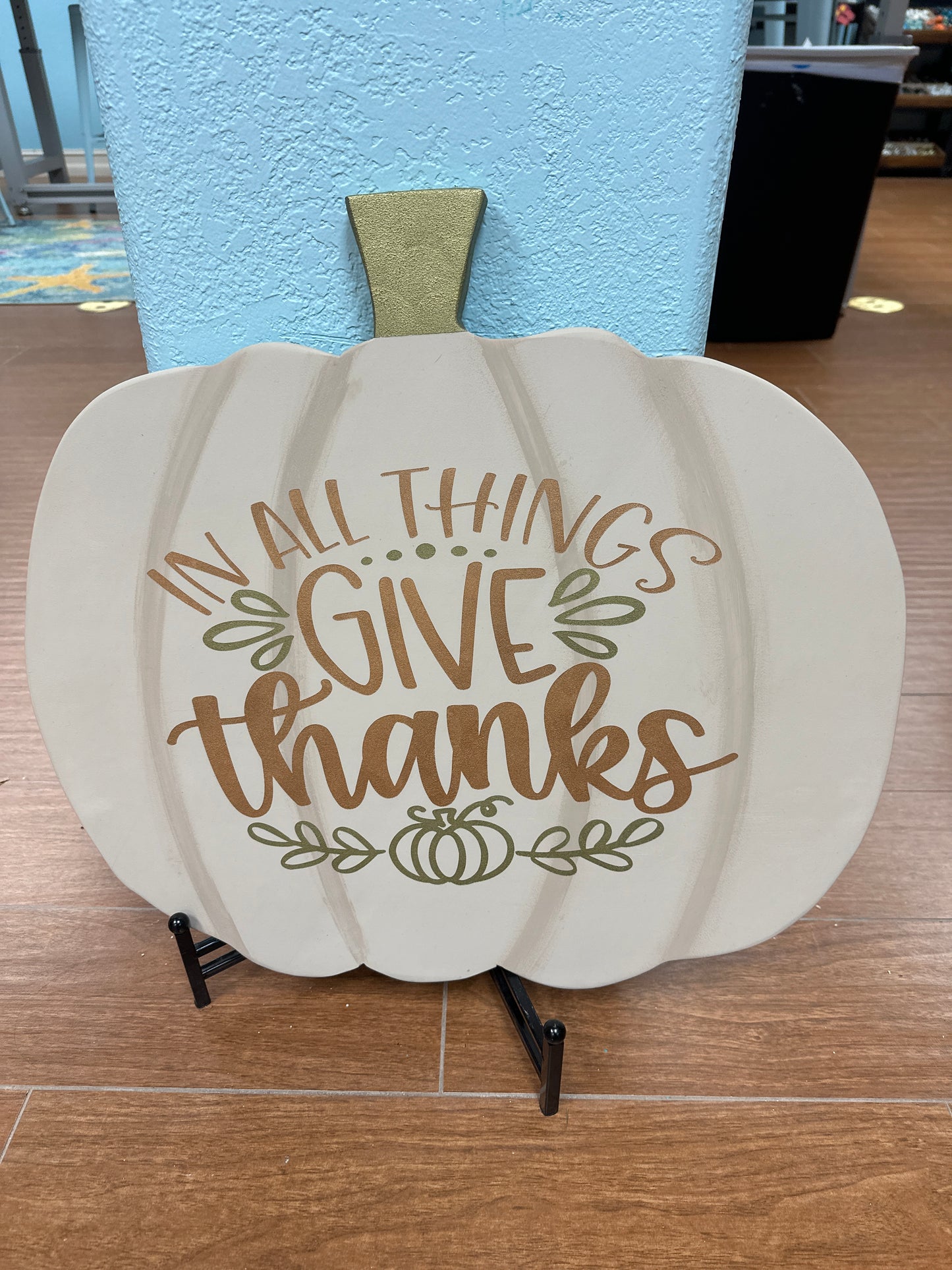 166-In all things give thanks on large pumpkin
